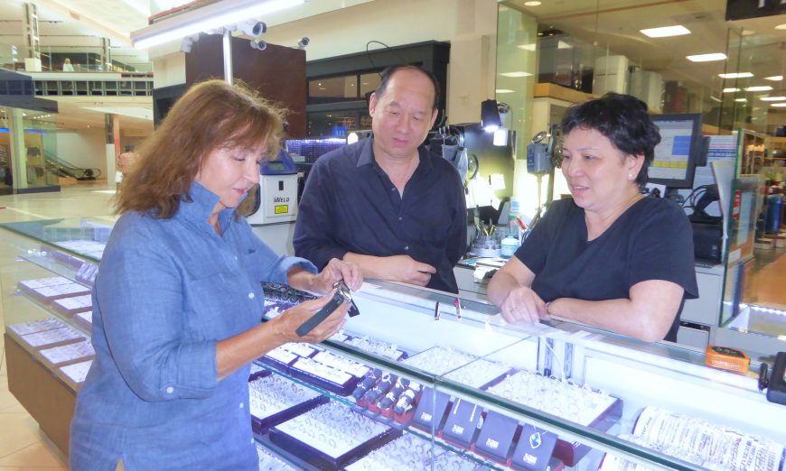 Master Fix Jewelers in Valley Fair Mall