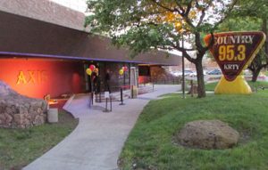 Country Fans Turn Out In Mass For Country Axis Grand Opening