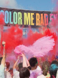 Colorful Run Supports Autism Center