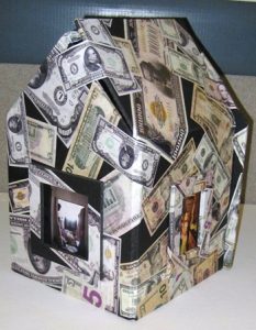 “Breaking Out of the Box” Art Exhibition at City Hall