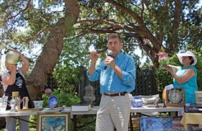Annual Appraisal Show Astonishes Antique-Lovers