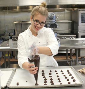 Mission College Offers Chocolate and Confectionery Class