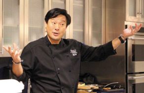 Chef Ming Tsai Demos at Macy’s Valley Fair