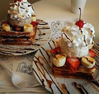 TRAVIS’ TREATS