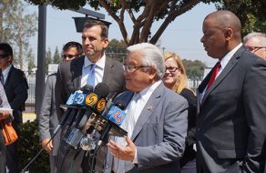 U.S. Secretary of Transportation Visits Santa Clara