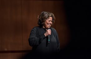 Say More About That: Anna Deavere Smith’s SCU Conversation