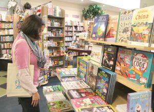 Teachers Feel the Love at Educator Appreciation Night