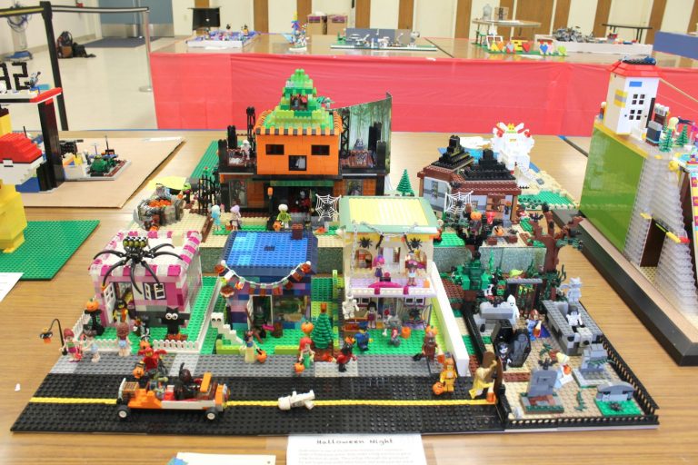 The Theme of “Versus” is Shown at Sutter Elementary School’s 5th Annual Lego Show