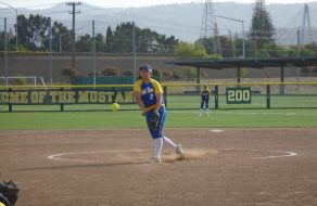 Bruins Cruise to 4th-Straight Shutout Victory