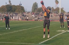 Wilcox Upsets Valley Christian in Thrilling Season Opener
