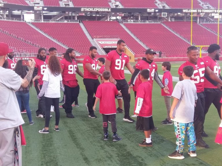 49ers Host Charity Dinner to Support Youth Education