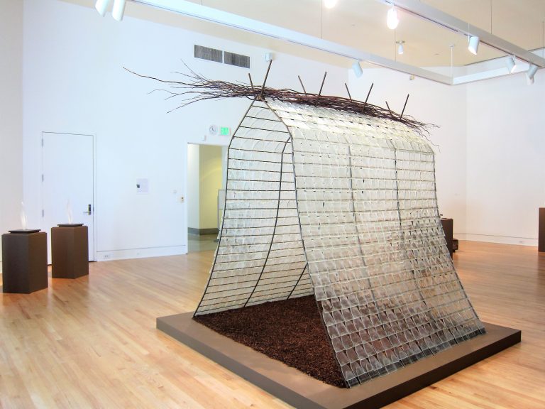 Viviana Paredes’ “Alimentos” Nourishes the Triton Museum with Glass Sculptures