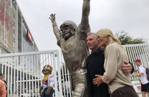 49ers Immortalize “The Catch”