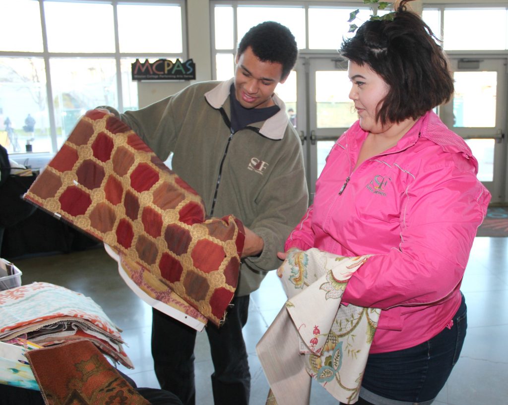 FabMo Offers Fabric and More for Artistic Endeavors, non-profit