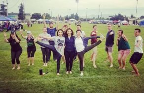 Photos of the Week: Jiaren Yoga, Spring Flowers, Beautiful Creatures