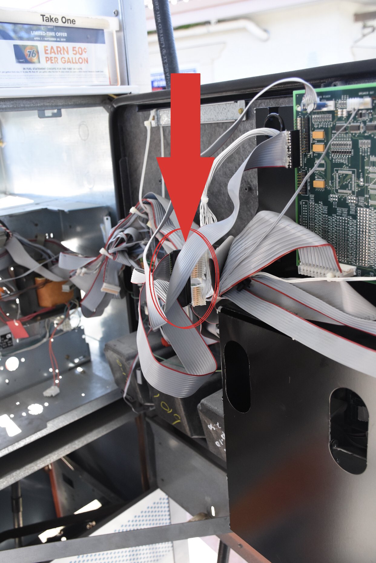 Vigilant Service Tech Spots Credit Card Skimmer at Sunnyvale Gas Pump ...