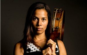 Grammy Winner Rhiannon Giddens to be Frank Sinatra Artist-in-Residence at Santa Clara University