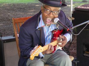 Iconic Santa Clara Musician Ike Cosse Still Singing the Blues