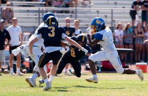 Bruins Claw Past Menlo 16-14