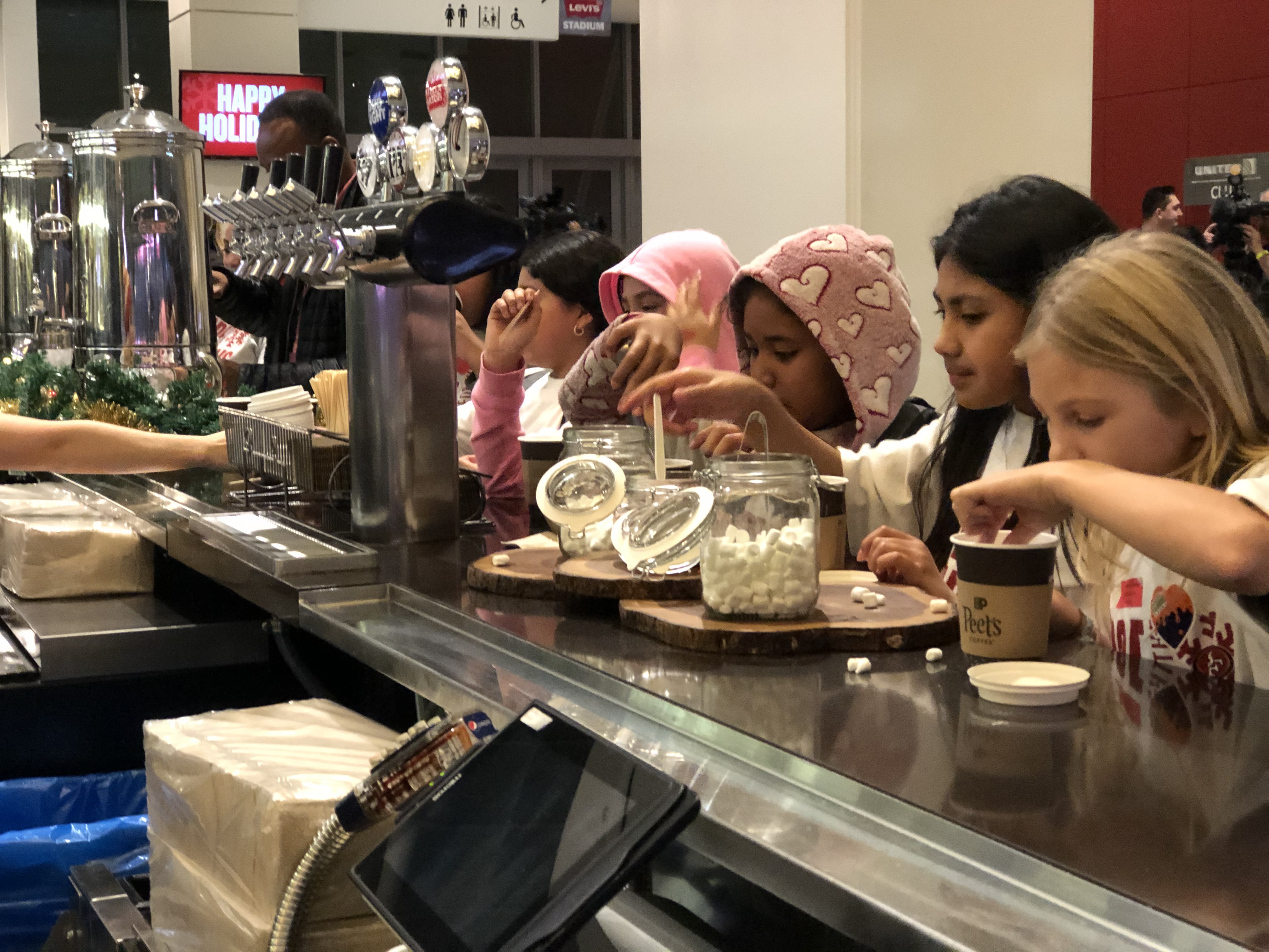 The San Francisco 49ers brought holiday cheer to Bay Area children and their familes. At their Hope for the Holidays event, children came to Niners Land.
