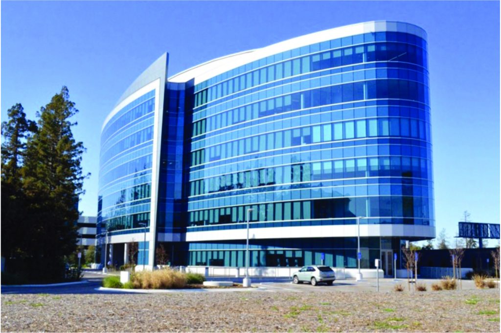 Tech Giant Apple expands in Santa Clara with a new lease. The Office Space is located at 5407 and 5409 Stevens Creek Boulevard.