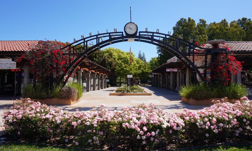Santa Clara County now allows for curbside pickup from local businesses. Starting Friday, there is a new COVID-19 order allowing it with social distancing.