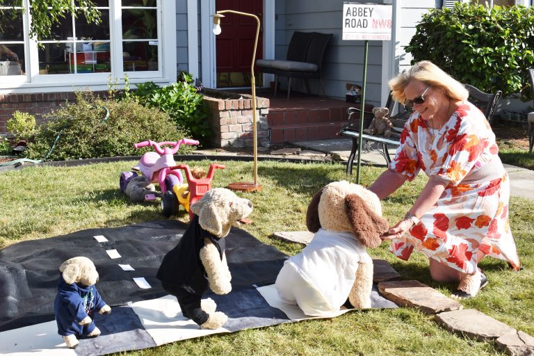 Grandma Stuck in Santa Clara Stops Neighbors in Their Tracks with Lawn Displays
