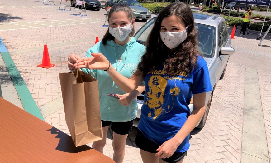 The libraries in Santa Clara and Sunnyvale are now offering curbside pickup and sidewalk services to get books into the community.