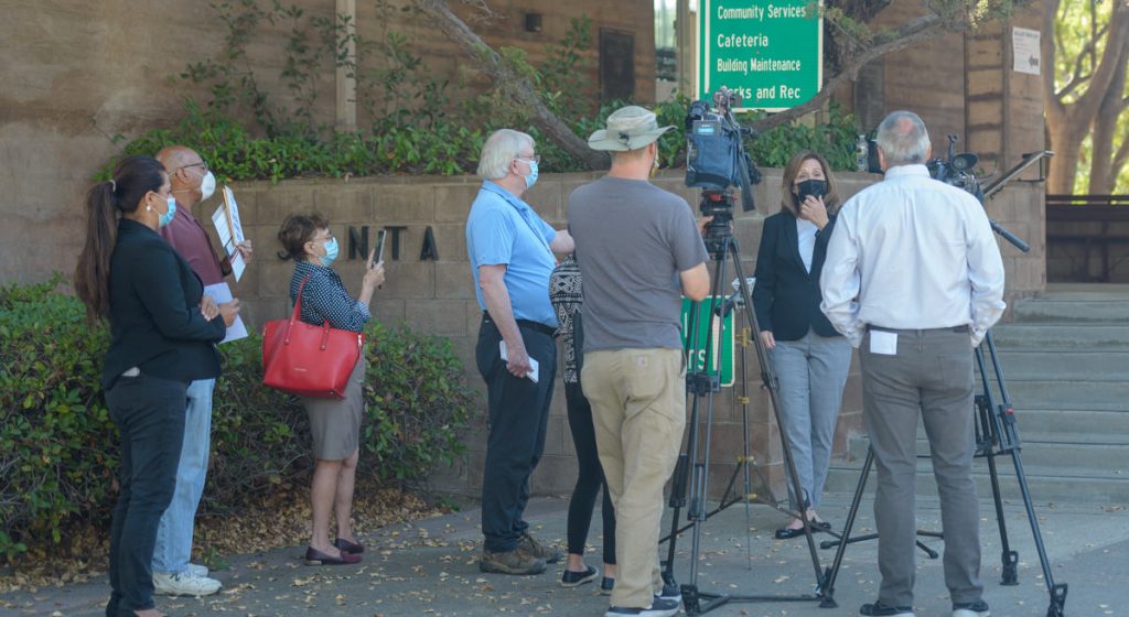 Santa Clara police union PAC, Mayor Lisa Gillmor and Stand Up For Santa Clara held a small press conference to attack the 49ers and Jed York. However, opponenets crashed the conference.