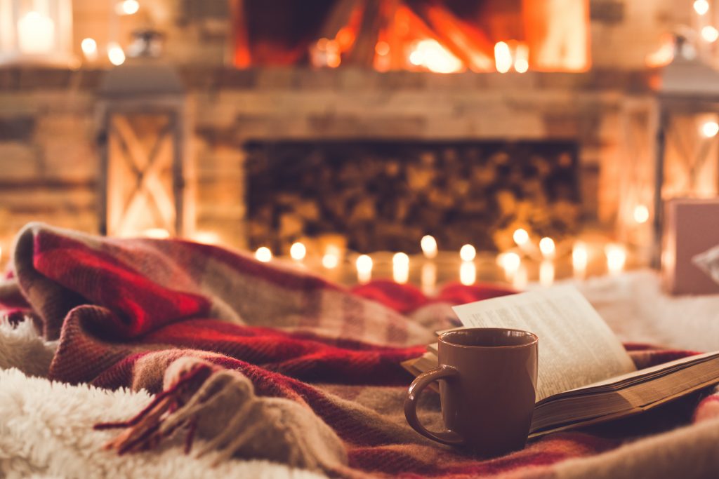 Editor Carolyn Schuk talks about reading a good book this Christmas season. She gives book recomendations for the holidays.