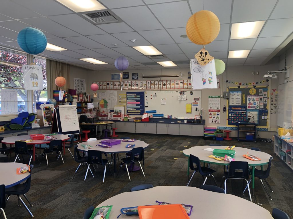 SCUSD welcomes Spanish and English Dual Language Immersion program. Scott Lane Elementary School students can learn 2 languages at once.
