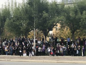 Kaiser Employees Line Lawrence Expressway