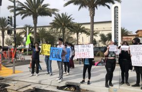 Valley Fair Employees Picket Over Parking Fees