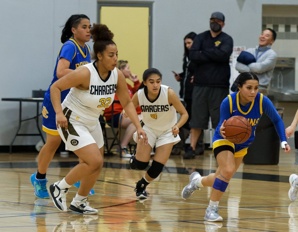 In a rivalry rematch, the Santa Clara Bruins topped the Wilcox Chargers 62-50 thanks in part to strong work by sophomore Mia Talalele.