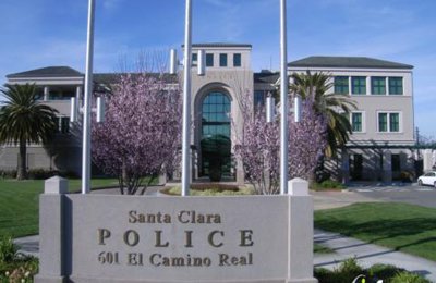 Santa Clara's police chief is up for a 10% raise to prevent "salary compaction," but even salary setting commissioners aren't sure what the chief's role is.