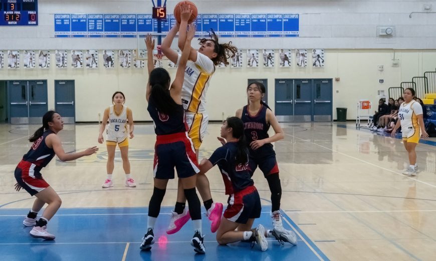 The Santa Clara Bruins beat the Lynbrook Vikings 50-40 on Tuesday night to continue the hot start to the season. SC is 5-1.