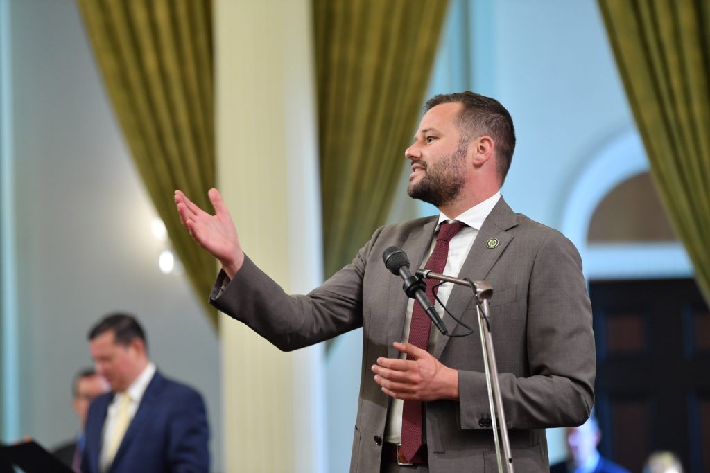 A bill introduced by SF Assembly Member Matt Haney will allow some landlords to report positive rent payments to credit agencies.