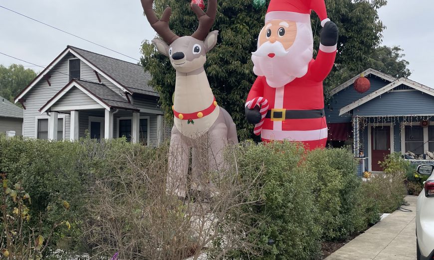 Santa Clara's annual holiday home decorating contest brings families and neighborhoods together to share a love of the holidays.