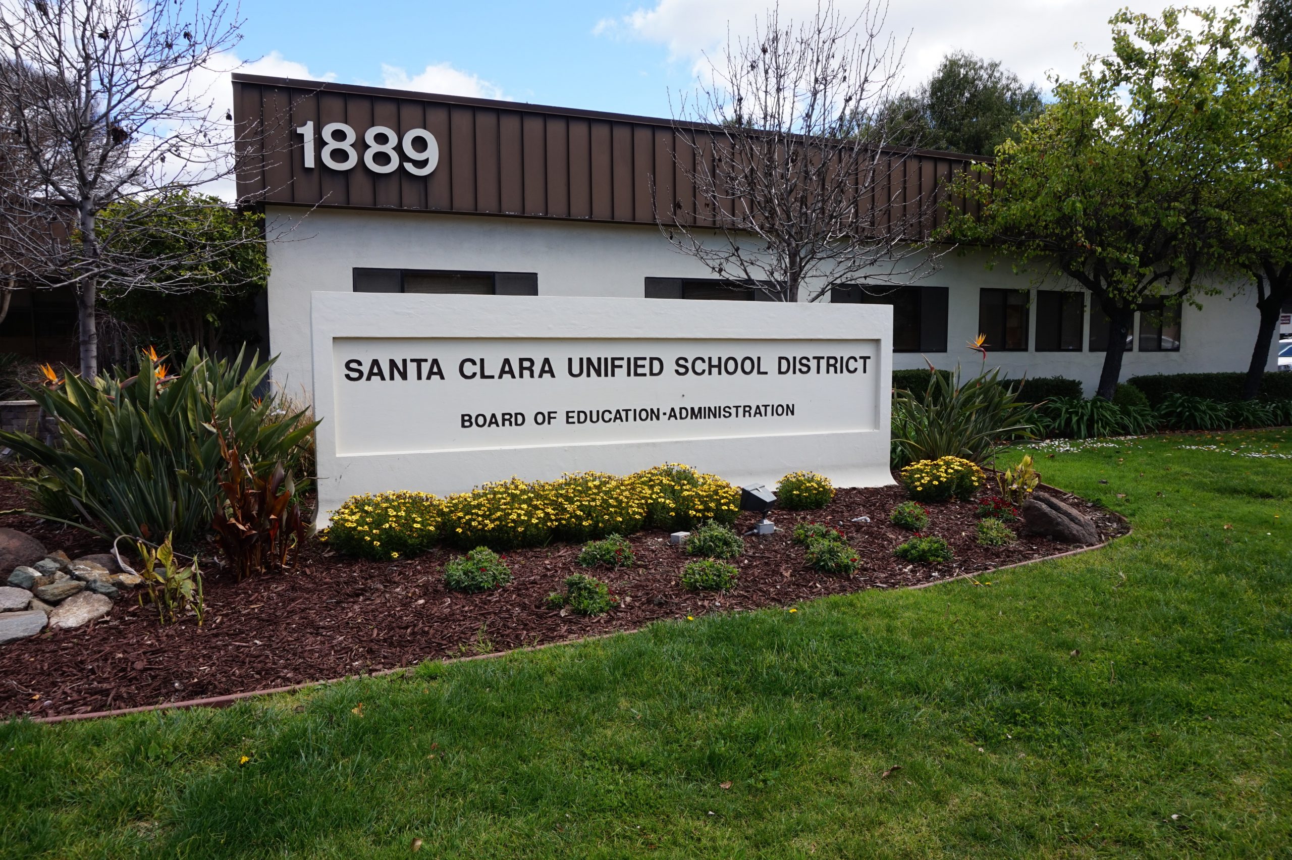 Santa Clara Unified Board of Trustees heard an updates on the LCAP and Stanford partnership. The superintendent search survey is live.