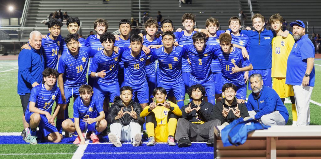 The Santa Clara Bruins beat Los Gatos 2-1 in the waning minutes of stoppage time to punch the team's ticket to the CCS Division III finals.