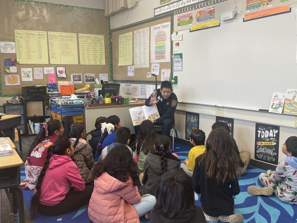 Pomeroy Elementary School celebrated Read Across America Day with guest readers from throughout the Santa Clara community.