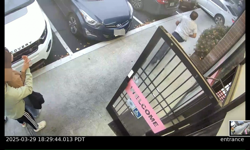 A Sunnyvale man rushed out to foil an attempted jewelry store robbery at his wife's business after thieves slammed a car into the store not once but twice.