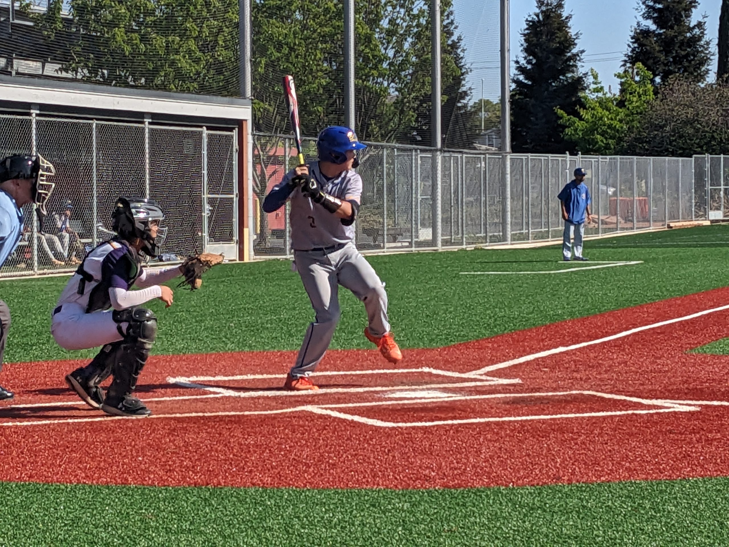 The Bruins beat the the Monta Vista Matadors 10-5 on Tuesday, sweeping the season series and moving to first in the league over the Fremont Firebirds.