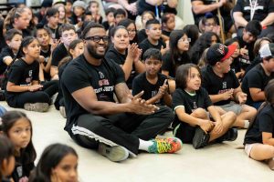 49ers Players Pay Special Visit to Pomeroy Elementary School