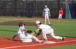 Condors Win With Wild, Frantic Finish on Senior Night