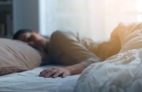 According to a new study, later school start times are leading to better mental health and higher scores in English and math for students.